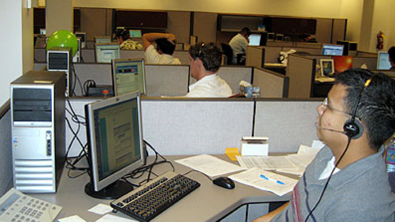 It help desk support jobs in canada